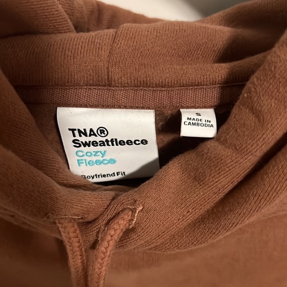 Aritzia TNA Cozy Fleece Shrunken Boyfriend Hoodie S Teddy Bear Brown - Picture 2 of 3